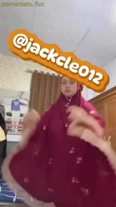 Viral Abg Indo Guru Salsa Spil Apem Saat Pake Mukena Top Trendign New 2025